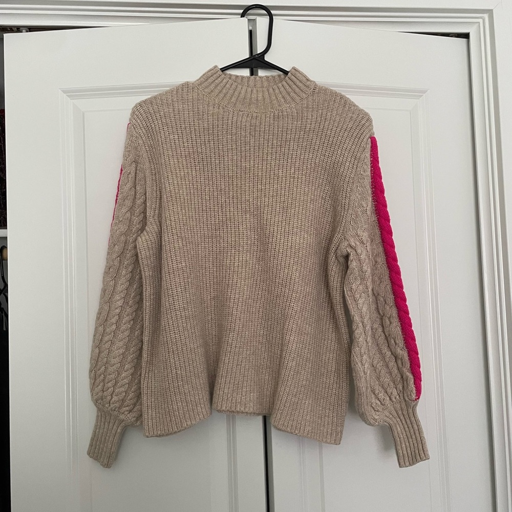 NWOT Women’s Sweater